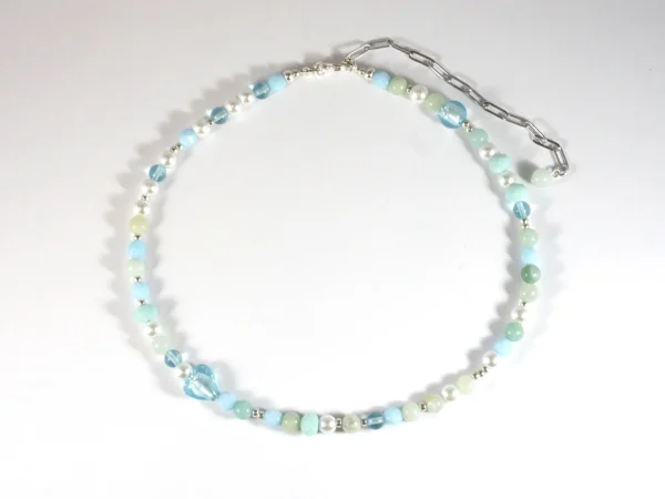 Amatsoniitti choker-kaulakoru