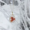 Kaulakoru – Punainen kukka ❤️