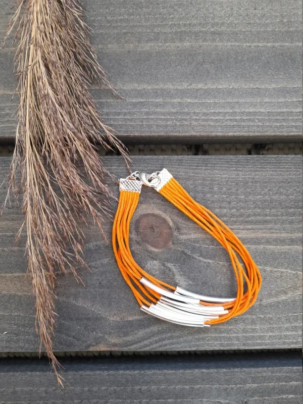 Whimsical Orange – Iloista energiaa ranteellesi