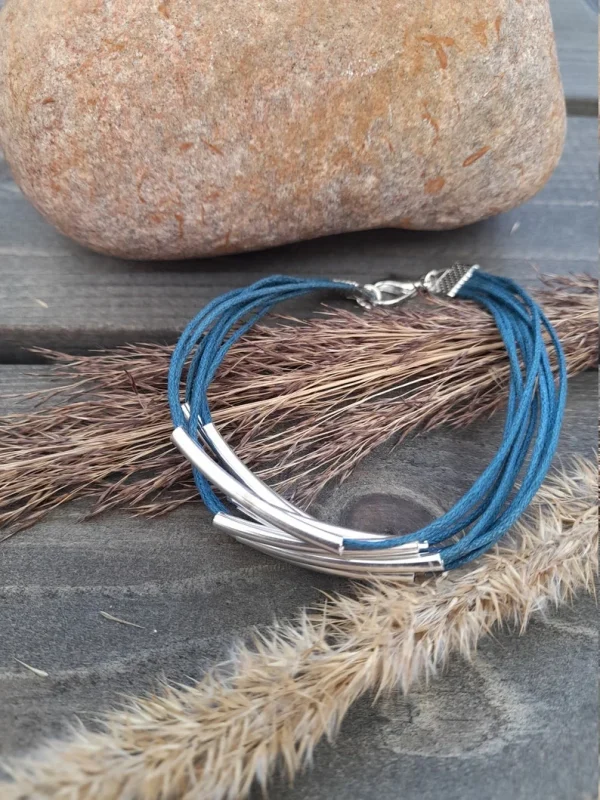 Denim Blue – Huoletonta sinistä ranteellesi