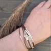 Chestnut Brown – Maanläheistä lämpöä ranteellesi