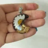 Kuun muotoinen kukkariipus – Päivänkakkara & kuunkivi 🌼🌙