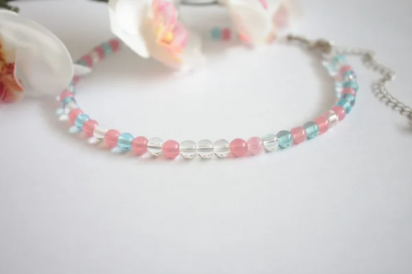Lasihelmi choker kaulakoru pastelli