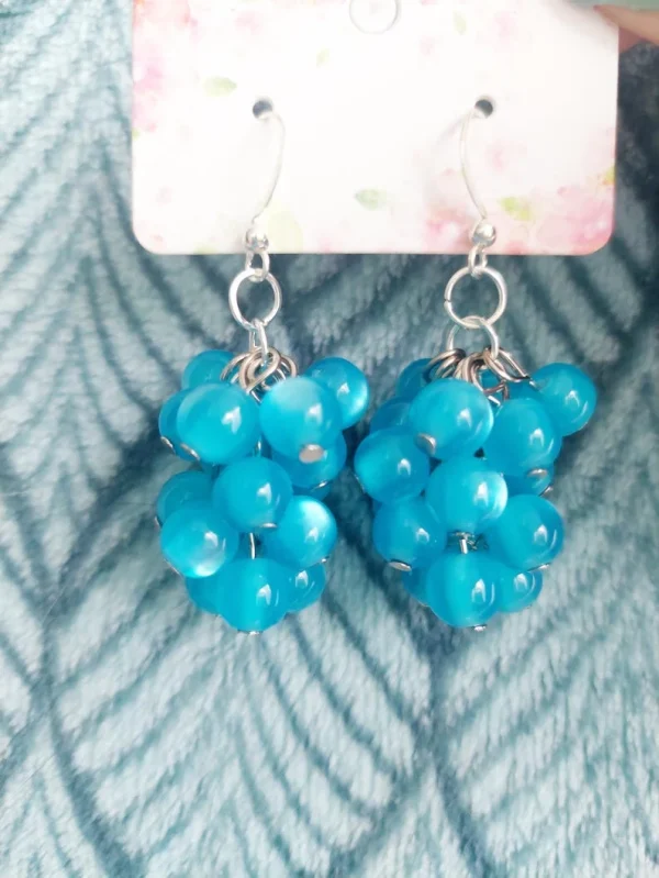 Siniset Hartsihelmikorvakorut